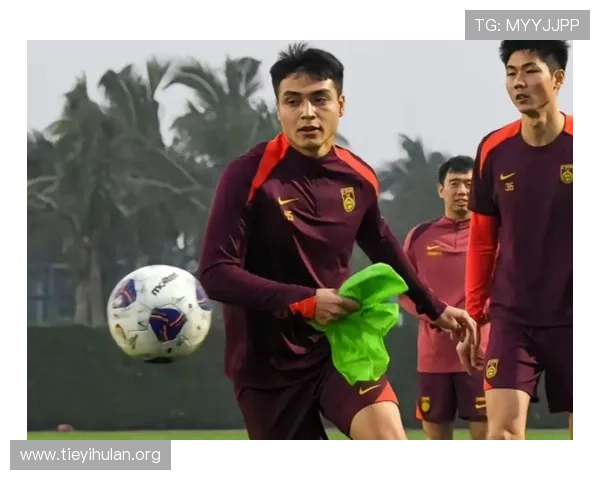 [国]中国男准备出征 新人受关注.