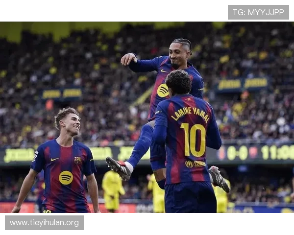 冲击开局8连胜，巴萨发布客战奥萨苏纳海报：亚马尔领衔出镜